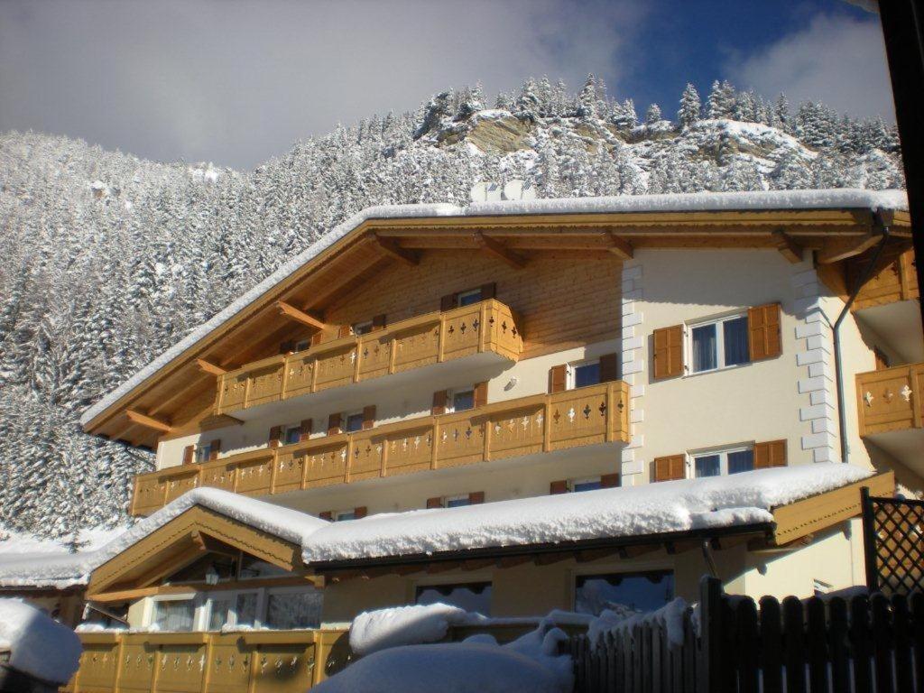 Albergo Fiordaliso Canazei Luaran gambar