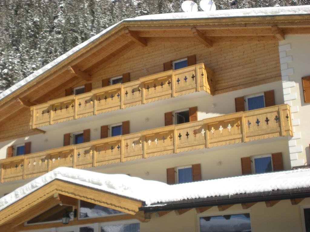 Albergo Fiordaliso Canazei Luaran gambar